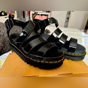NEW IN BOX Dr. Martens Blair sandals